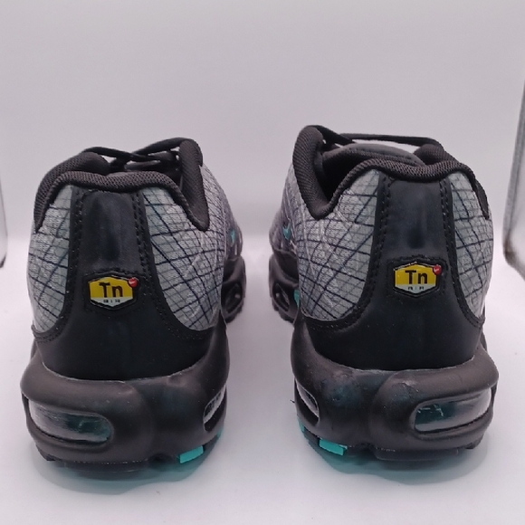 NEW Nike Air Max Plus TN-Black/Spirograph Sneakers Men Size 12 US FB3351-001 - Picture 3 of 12